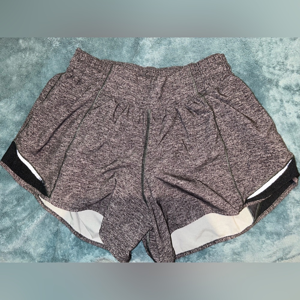 Lululemon 4” Hotty Hot Shorts